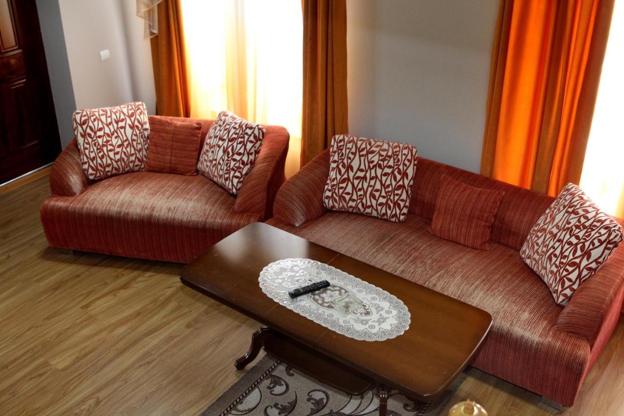 مبيت وإفطار غيومري Golden Apricot المظهر الخارجي الصورة